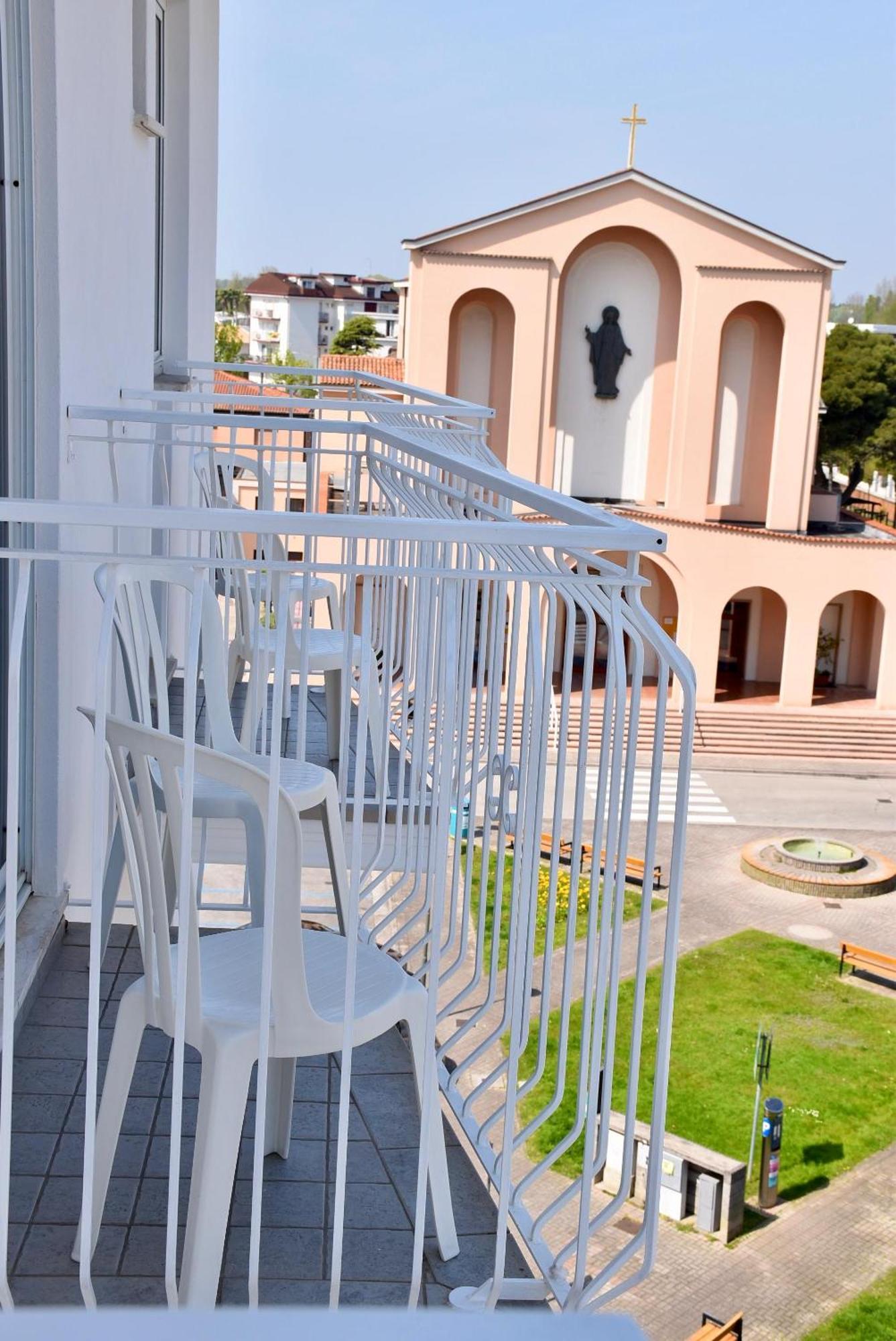 Hotel Portofino Lido di Jesolo Luaran gambar